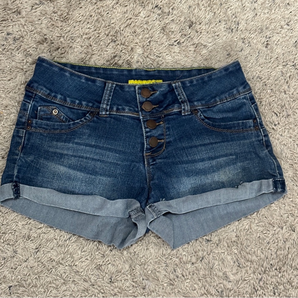 YMI WannaBettaButt? Denim Size 5 Button Fly micro Short Shorts With Stretch